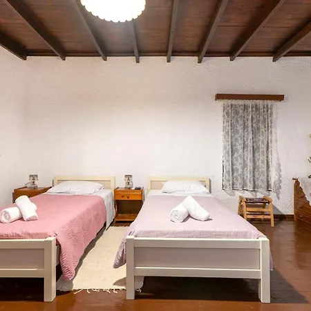 Levent Traditional Rhodes Castle Ferienhaus